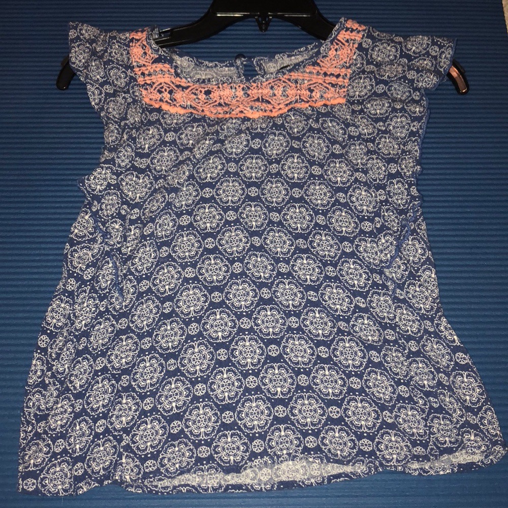 Girls size M top